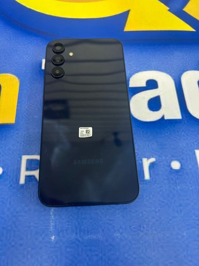 Samsung Galaxy A15 128GB Black | Unlocked Smartphone | Used