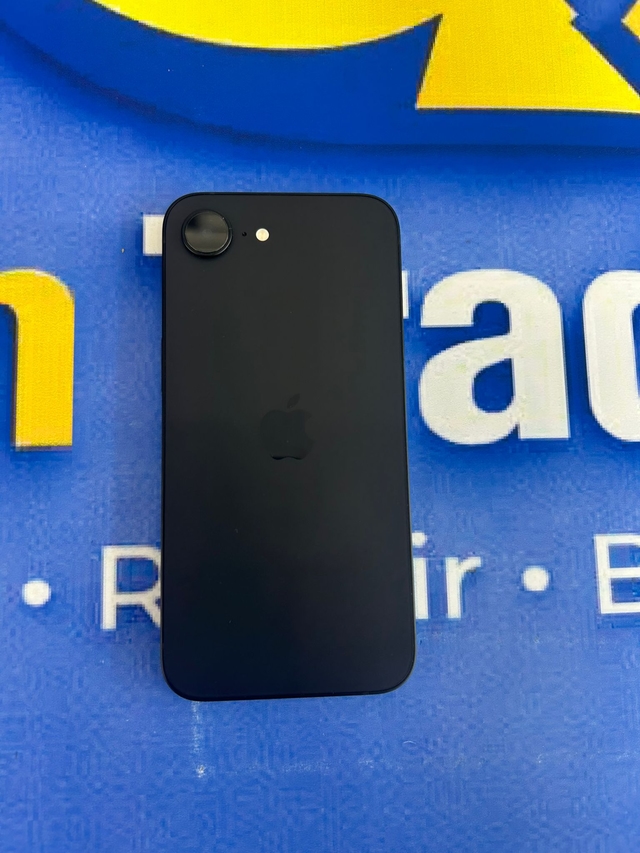 Apple iPhone 16e 128GB Black | Unlocked Smartphone | 100% Battery Health | Used